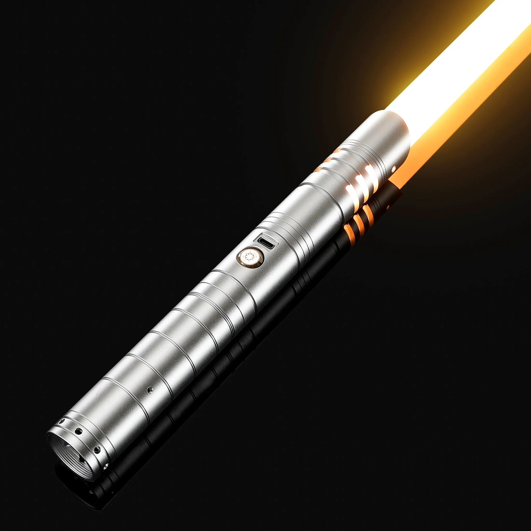 Heavy dueling lightsaber Hunter hunter-silver-baselit,hunter-silver-xeno