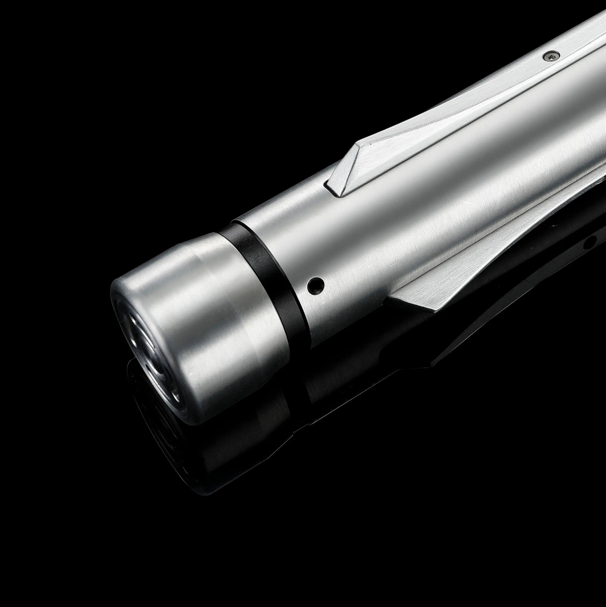 Screen-accurate Jedi Revan saber with a brushed T6 Aircraft Aluminum hilt, grooved end, and winged accents.